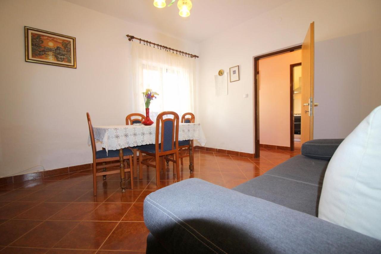 Apartment Liliana Near Beach Porec Exterior photo